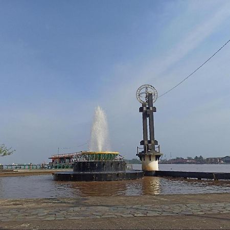 Hotel Kapuas Dharma Pontianak Exterior foto